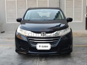 7-seater-Car-Rental-dubai