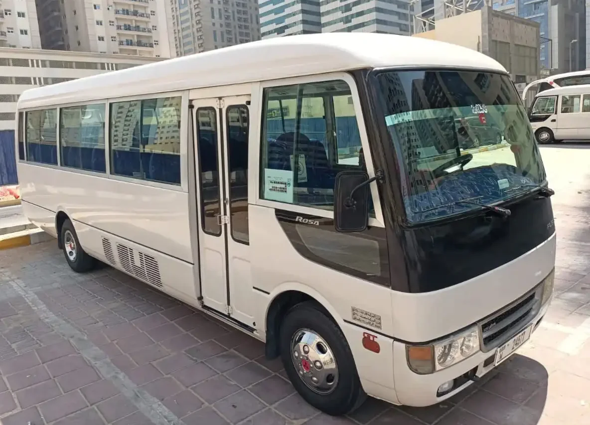 Mini bus Rental Dubai 17 e1730021317261