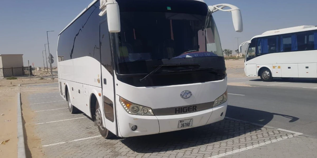 luxury 33 seater bus hire uae