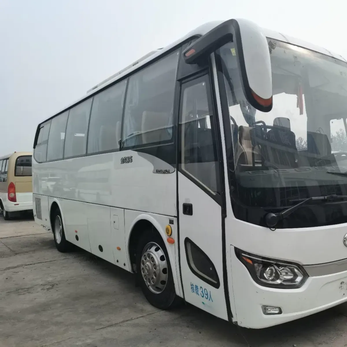 35 Seater Luxury Bus Rental Dubai 1 35 seater luxury coach rental Dubai with professional driver